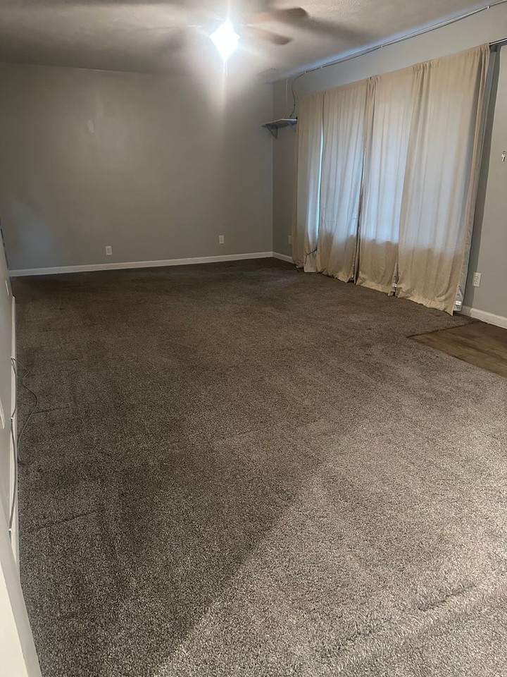 418 Marteeny St - Photo 3 of 12