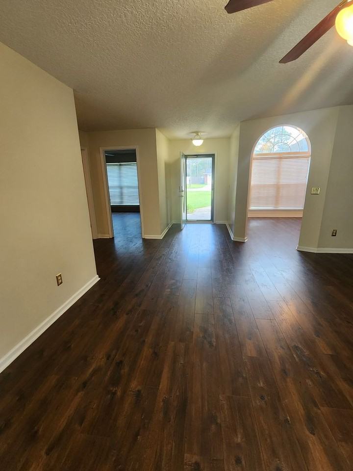 24 Idus Ln - Photo 4 of 28