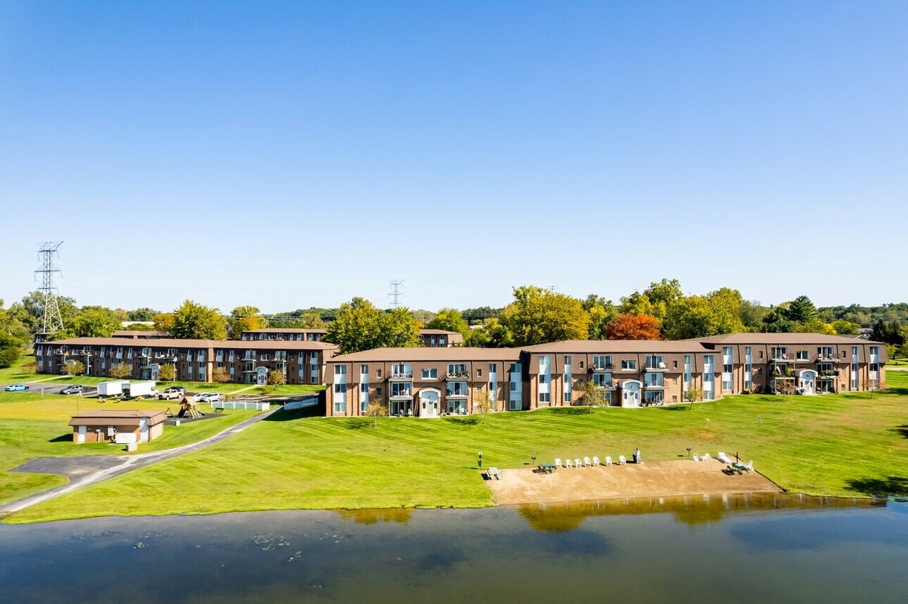 Greens Lake Apartments - Photo 7 of 35