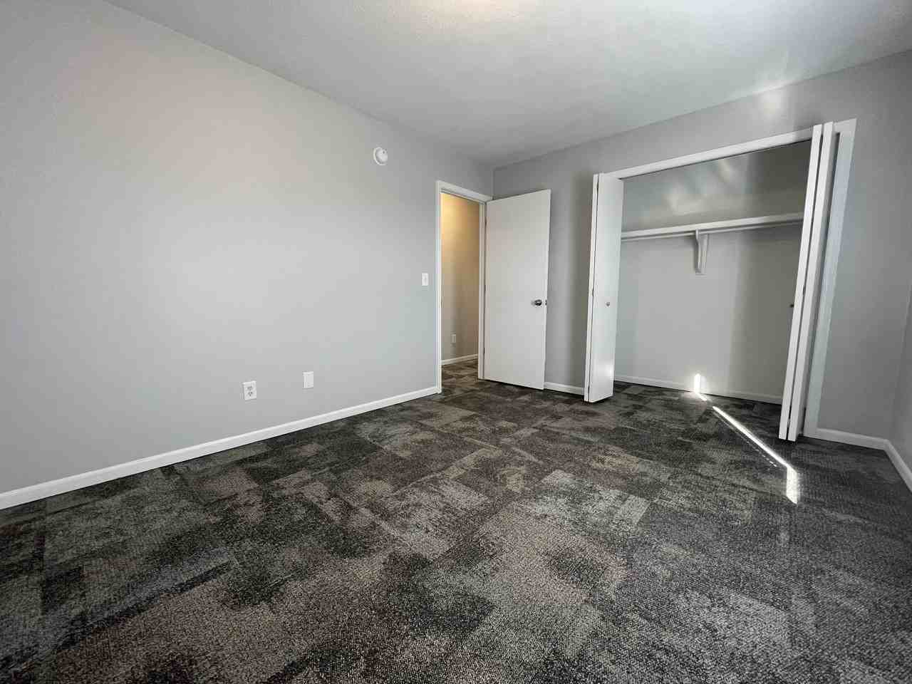 302 Stone Dr #B - Photo 5 of 9
