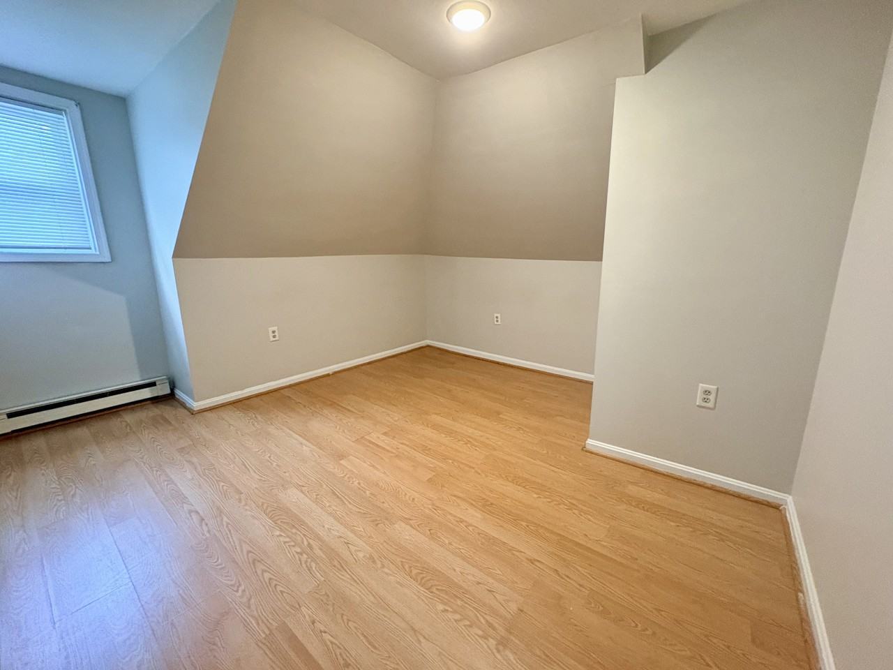 11689 Somerset Ave #4 - Photo 4 of 8