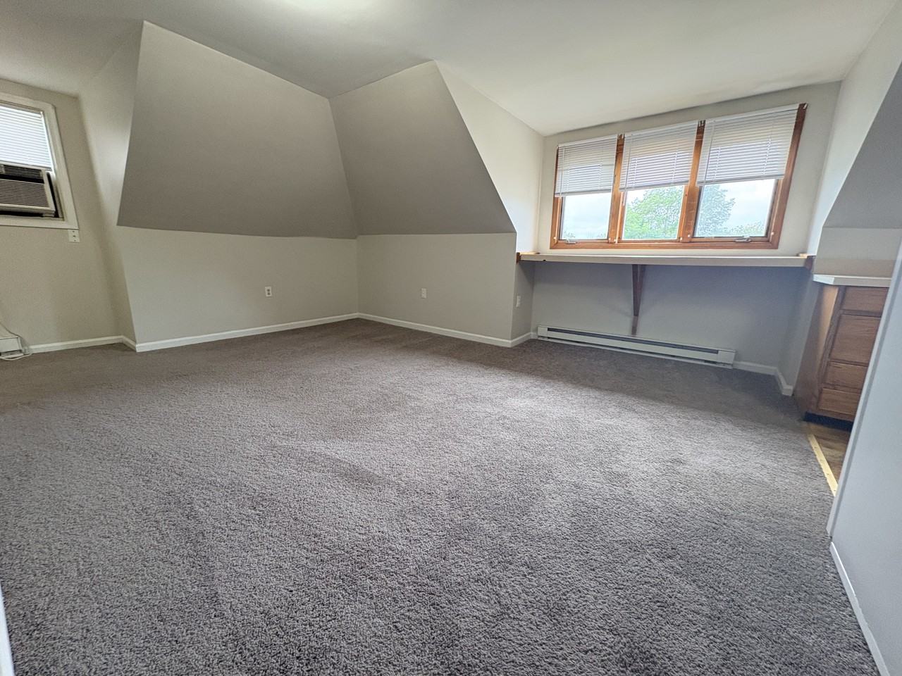 11689 Somerset Ave #4 - Photo 6 of 8