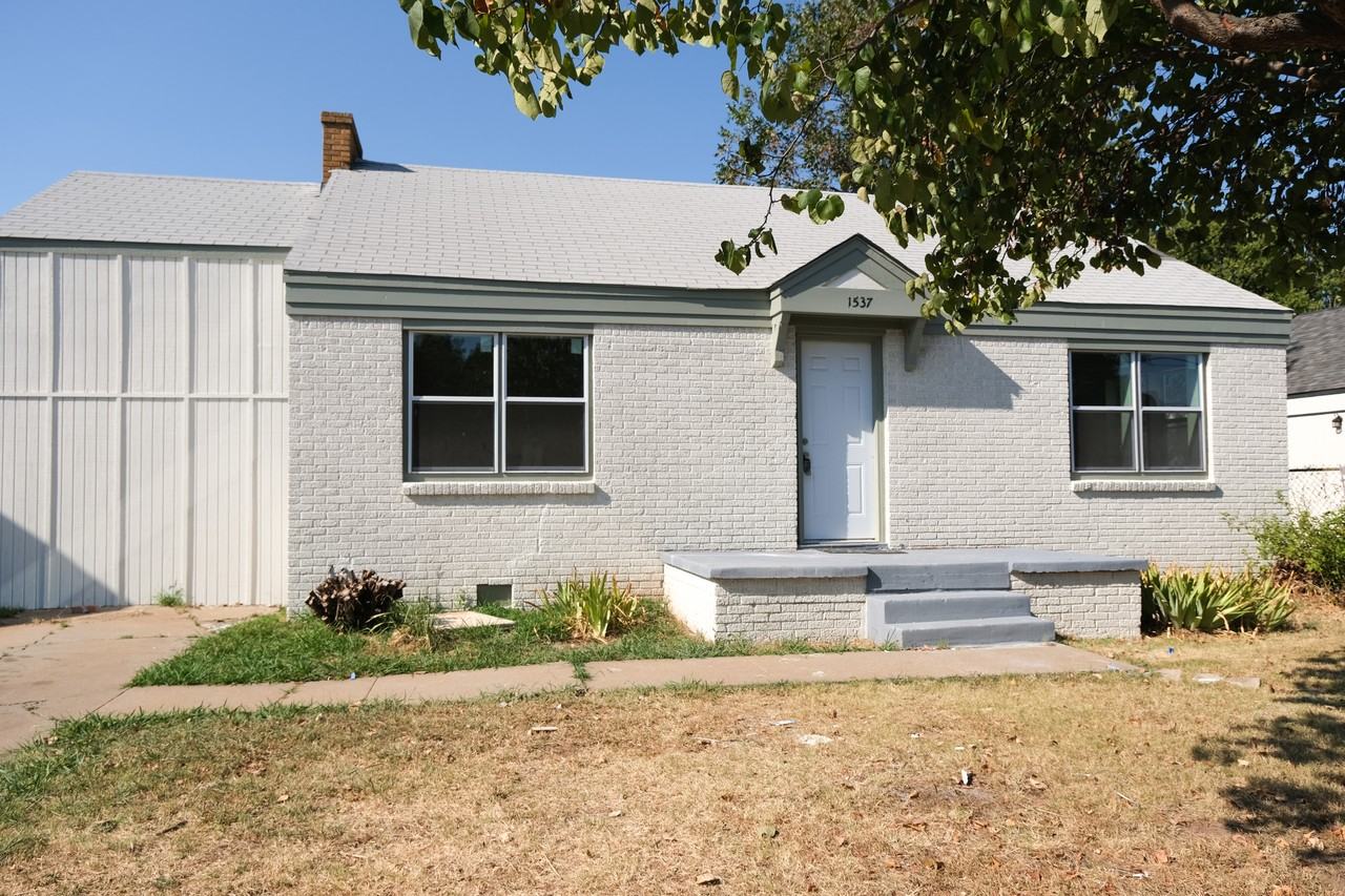 1537 Ne 20th St - Photo 2 of 14