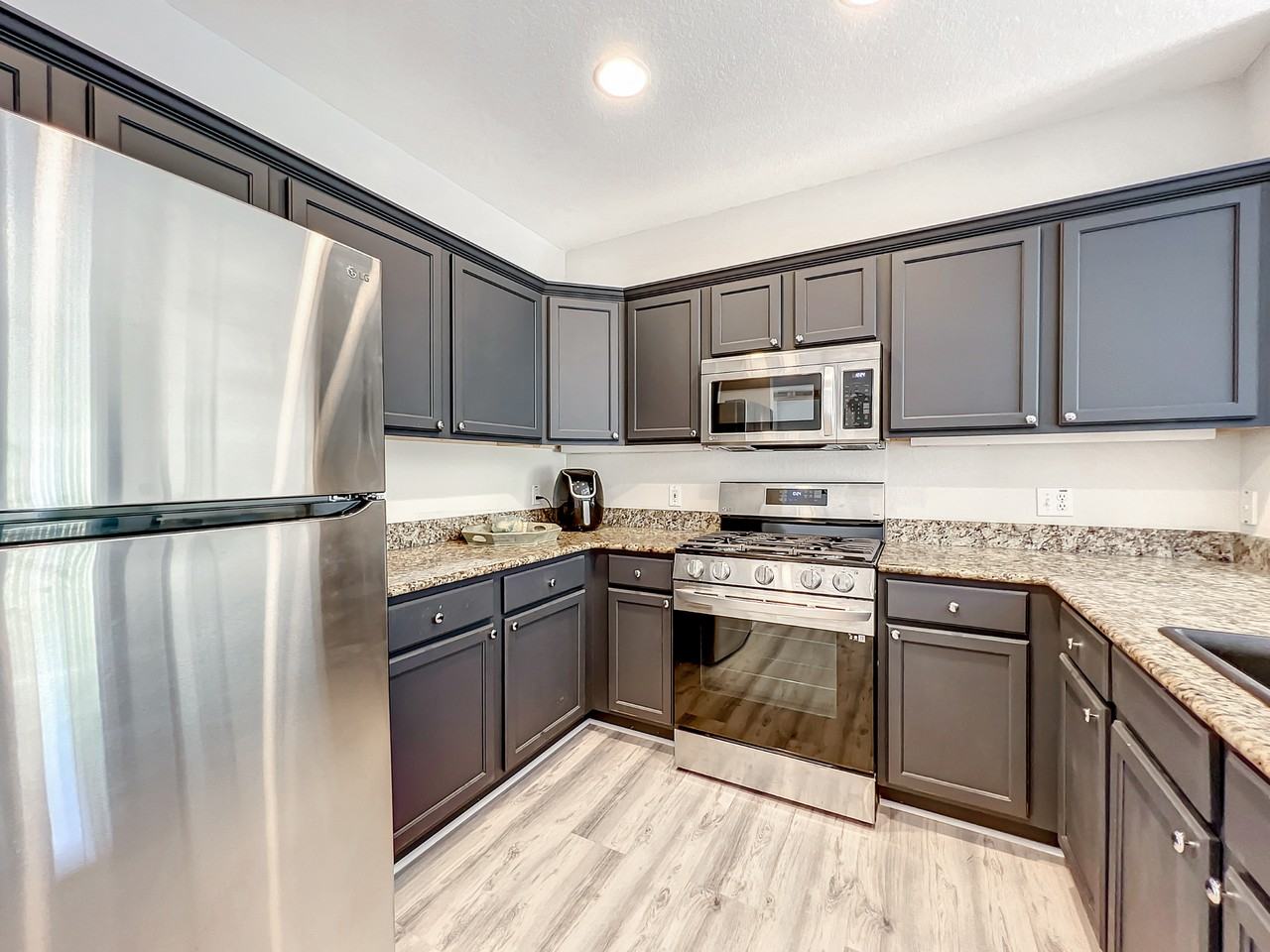 7510 Seven Eagles Way - Photo 7 of 21