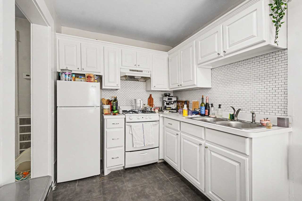 1230 Kings Hwy #2 - Photo 6 of 17
