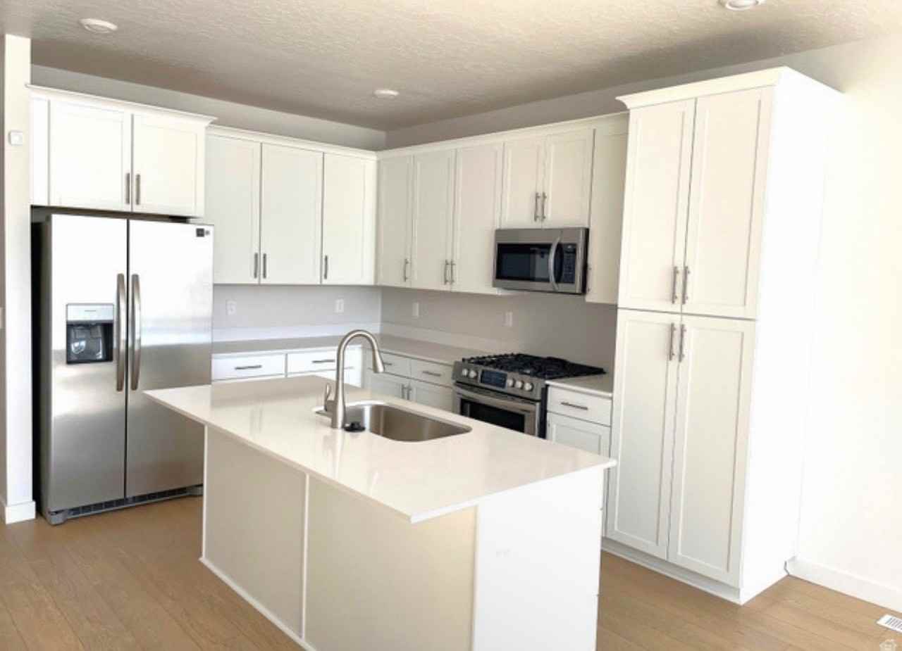 1348 S 570 W - Photo 4 of 11