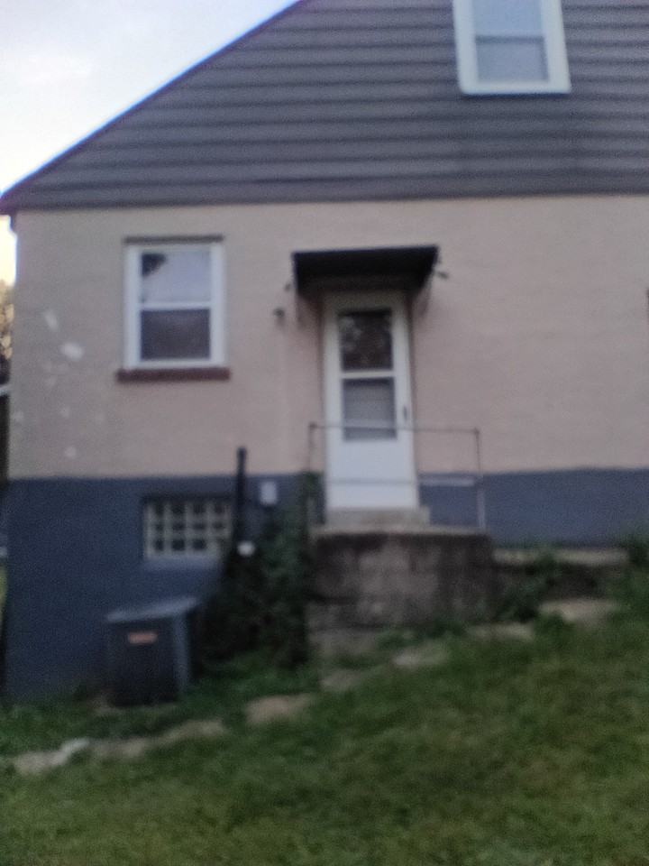 2053 W North Bend Rd - Photo 2 of 4