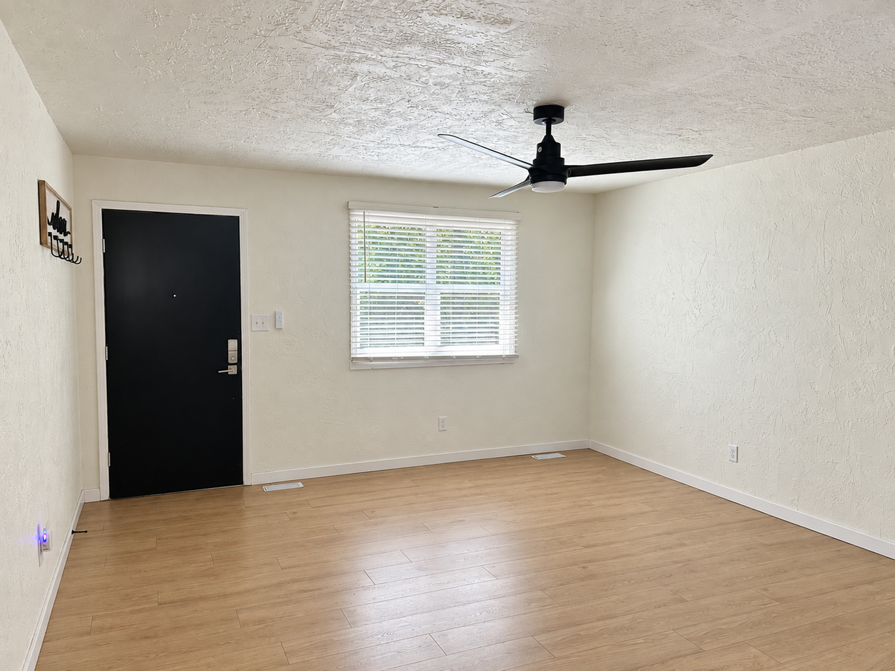 27 Montclair Dr - Photo 7 of 13