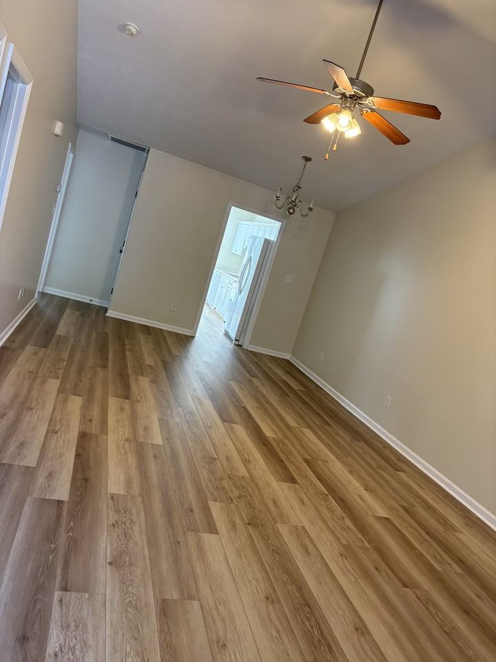 1510 Abby Way - Photo 2 of 12