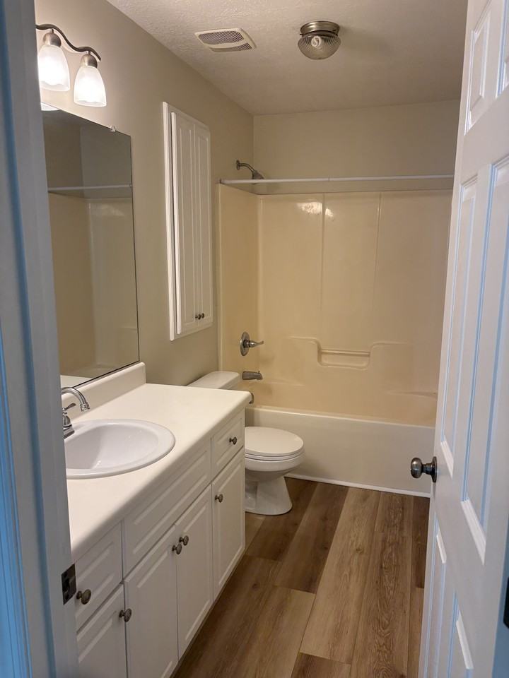1510 Abby Way - Photo 3 of 12