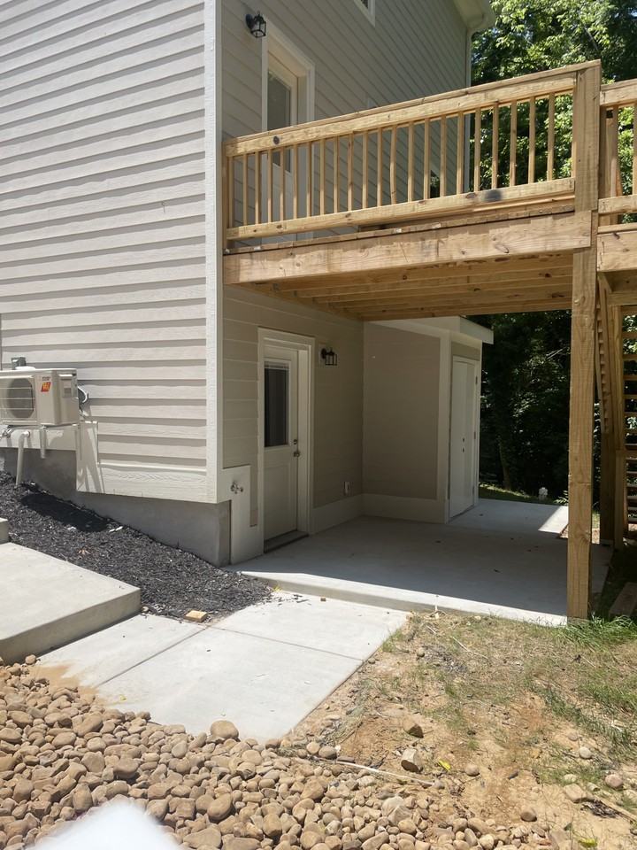 707 Woodmore Ln #A - Photo 2 of 6