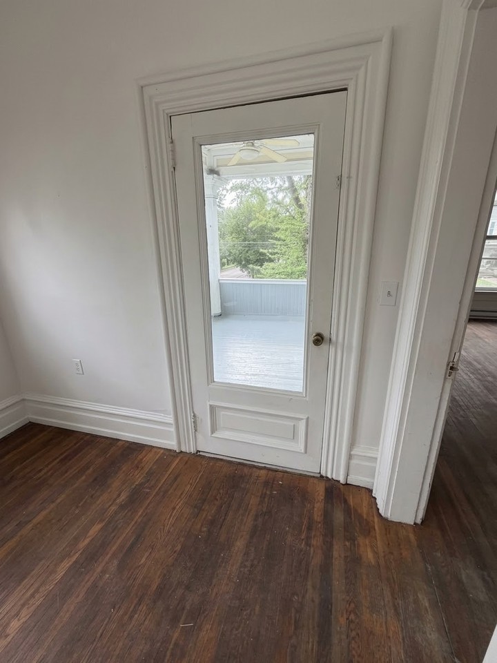 78 S 7th Ave #4 - Photo 3 of 13