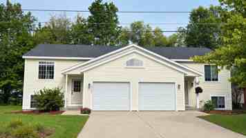 featured image of 10759 Chicago Dr #10759
