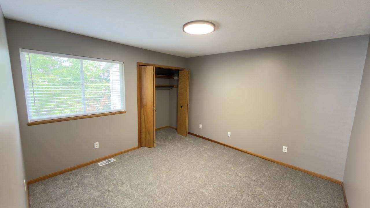 10759 Chicago Dr #10759 - Photo 6 of 16