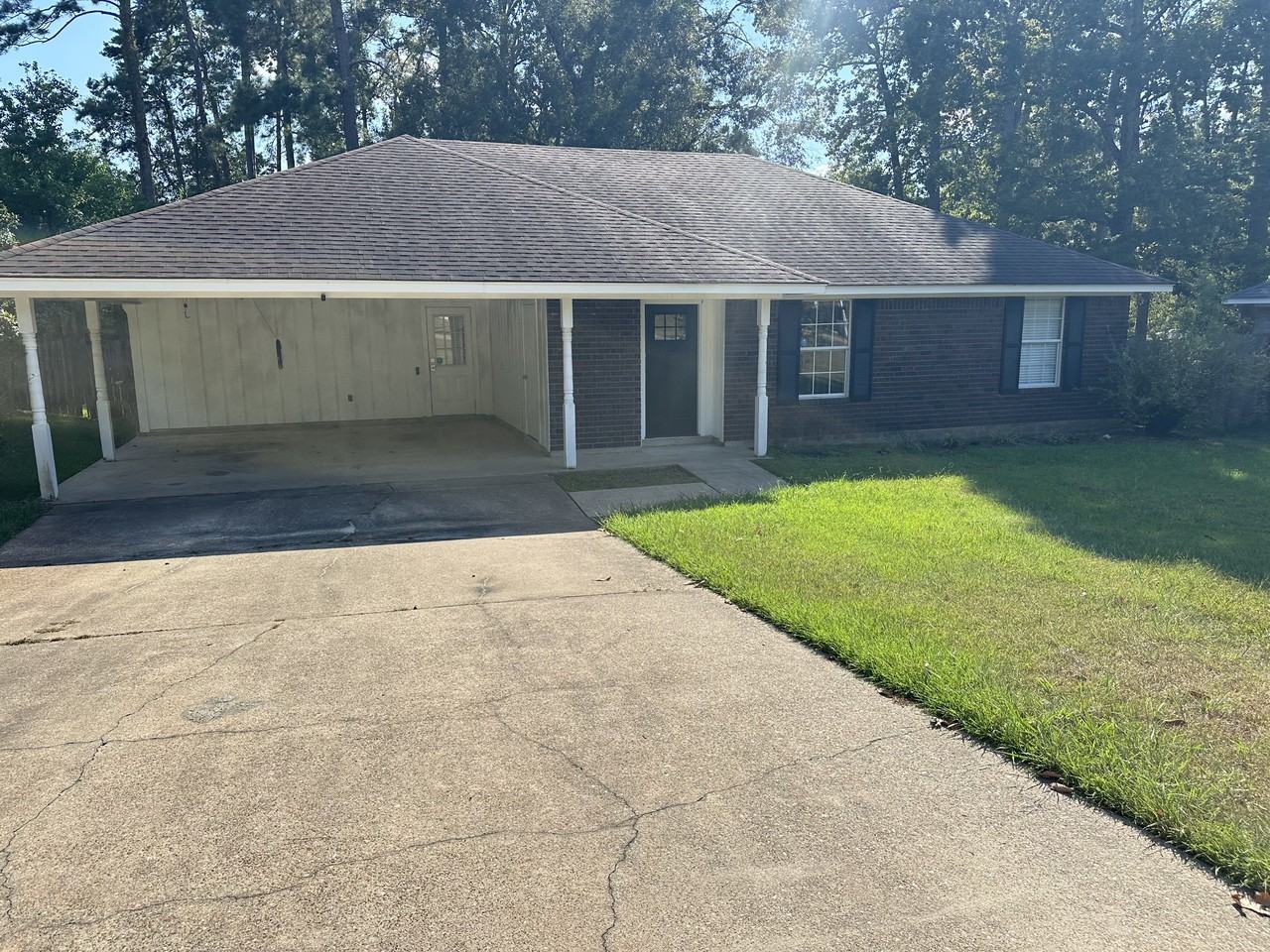 106 Sandhurst Cir - Photo 2 of 12