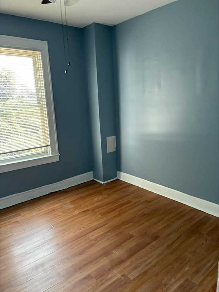 503 S Longwood St - Photo 5 of 14