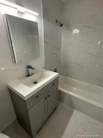 751 Nw 18th St - Photo 5 of 10