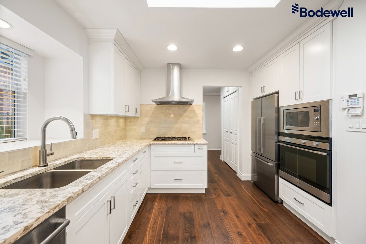 1/2 Duplex - Photo 6 of 31