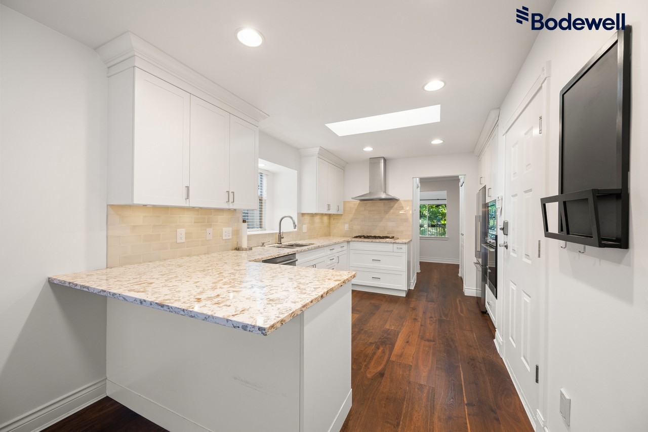 1/2 Duplex - Photo 7 of 31