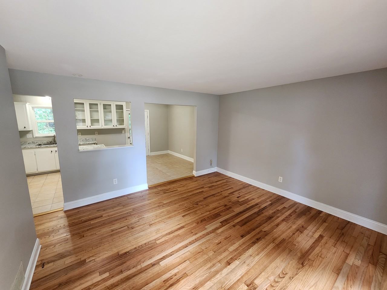 829 E Glochester Pl #1 - Photo 3 of 24