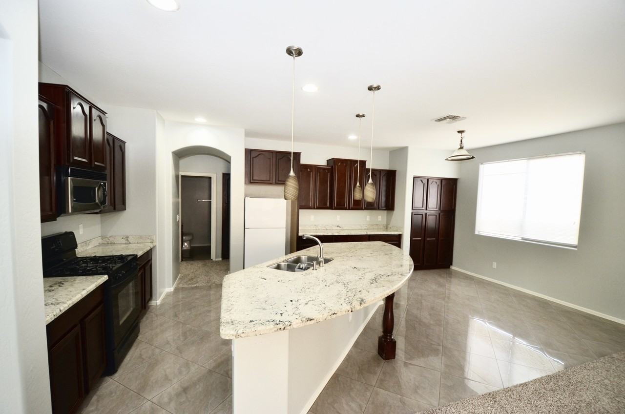 3106 E Andre Ave #1 - Photo 3 of 8