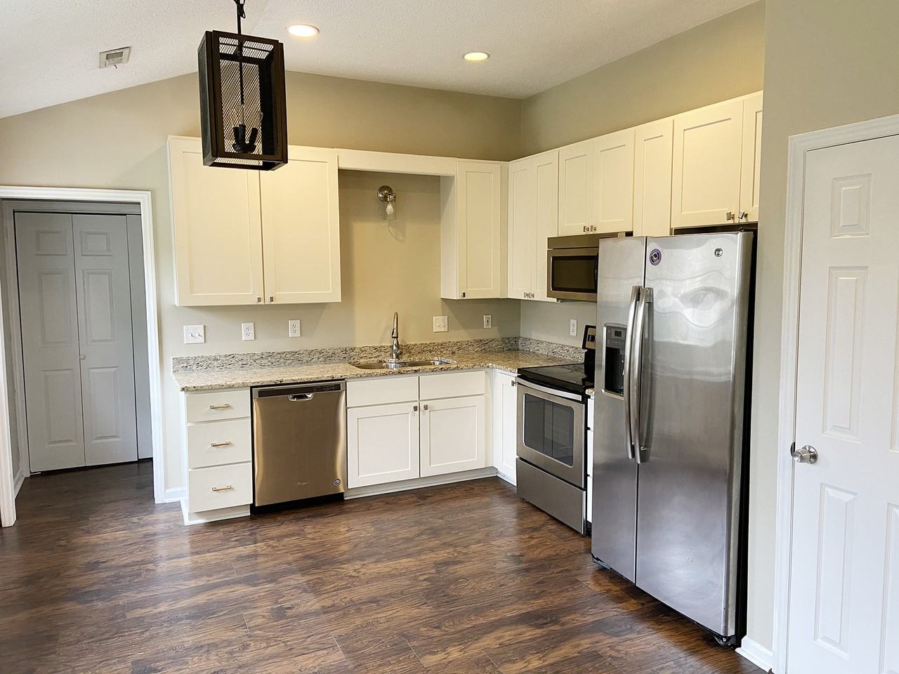 2526 Sapling Cir #1 - Photo 3 of 10