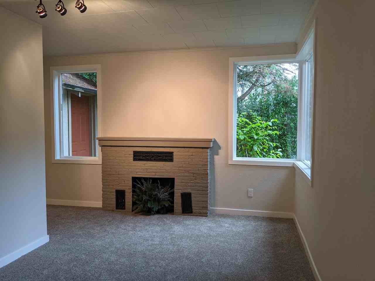 8285 Meadowbrook Way Se #2 - Photo 4 of 12