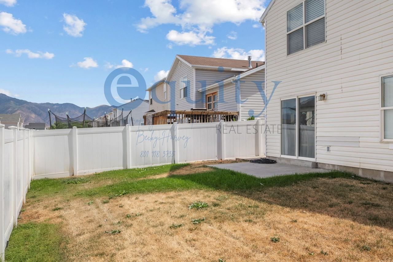 402 Alfred Dr #1 - Photo 2 of 24
