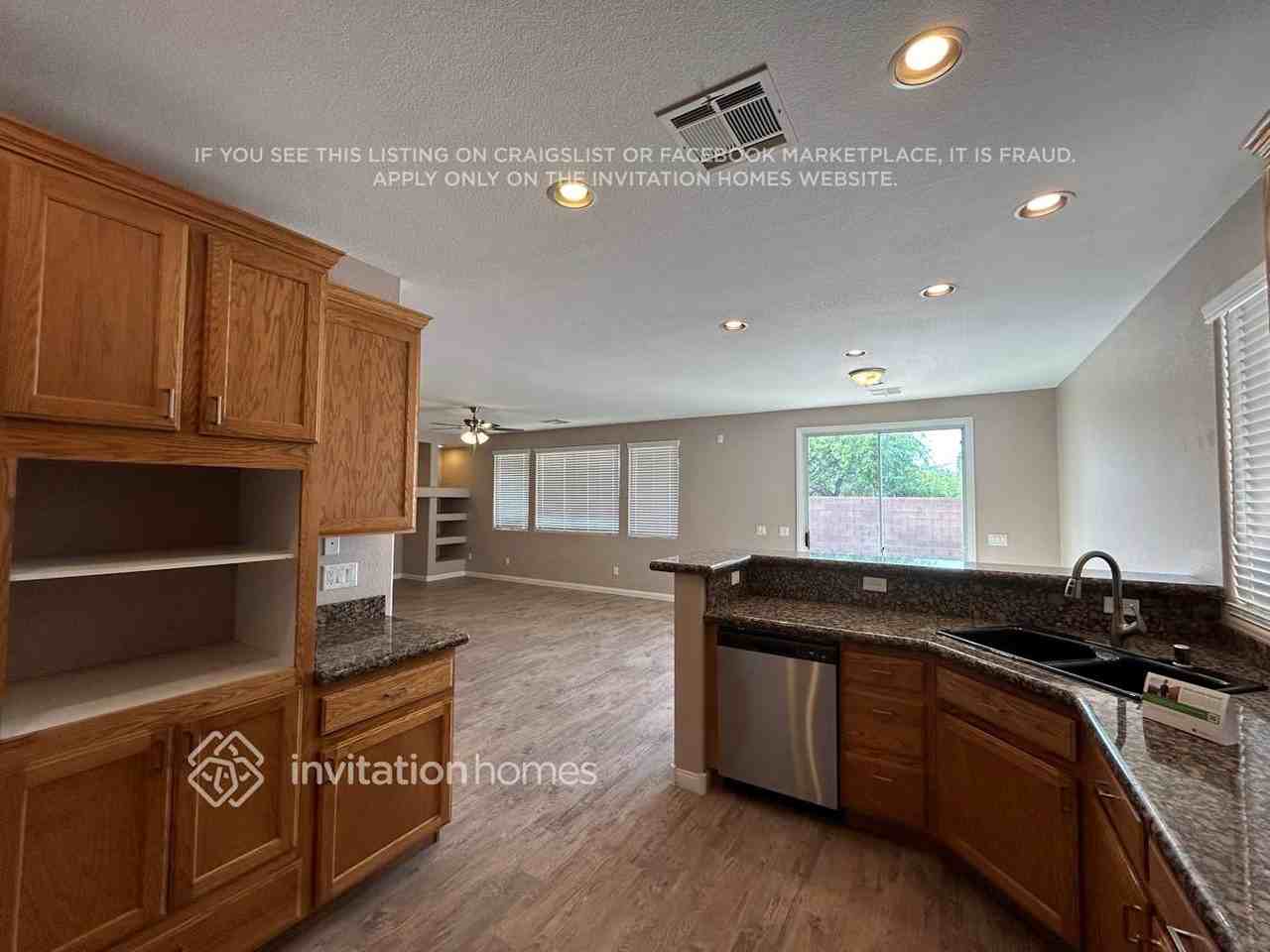 433 Mystic River St - Photo 5 of 21