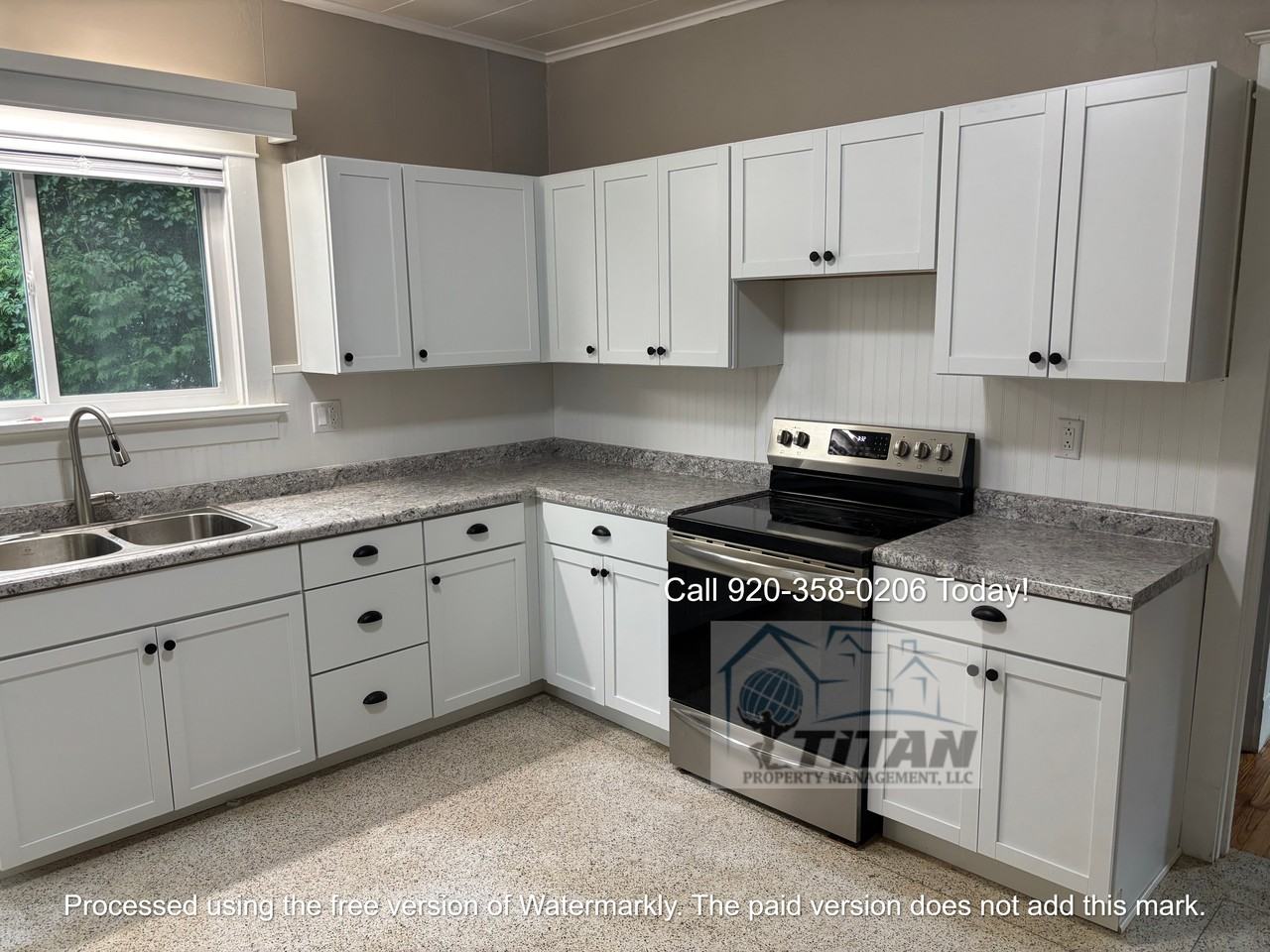 1012 Columbus St #C - Photo 6 of 10