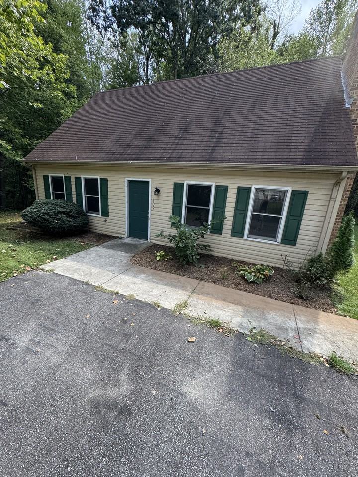 109 Wade Ln #1 - Photo 2 of 35