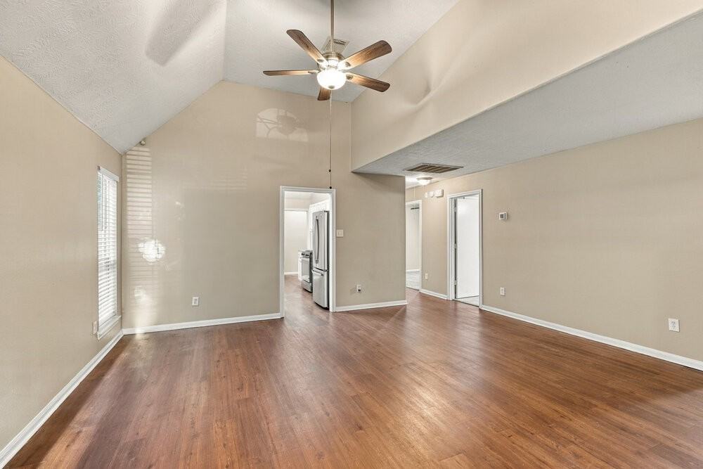 13527 Ambrose St - Photo 4 of 16