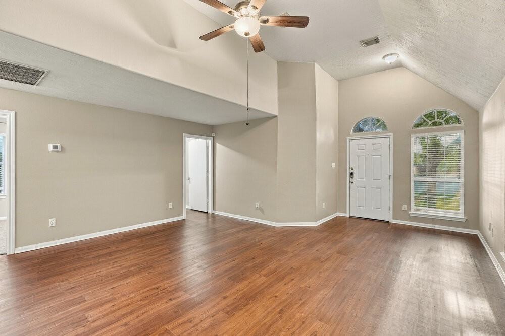 13527 Ambrose St - Photo 5 of 16