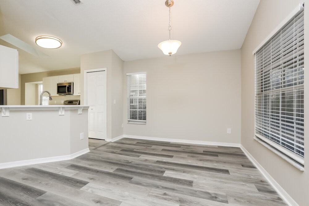 1533 Oakwood Ct - Photo 5 of 16