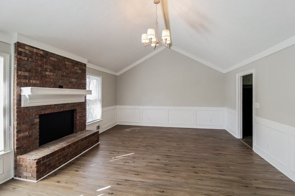 2342 Westridge Dr - Photo 4 of 17