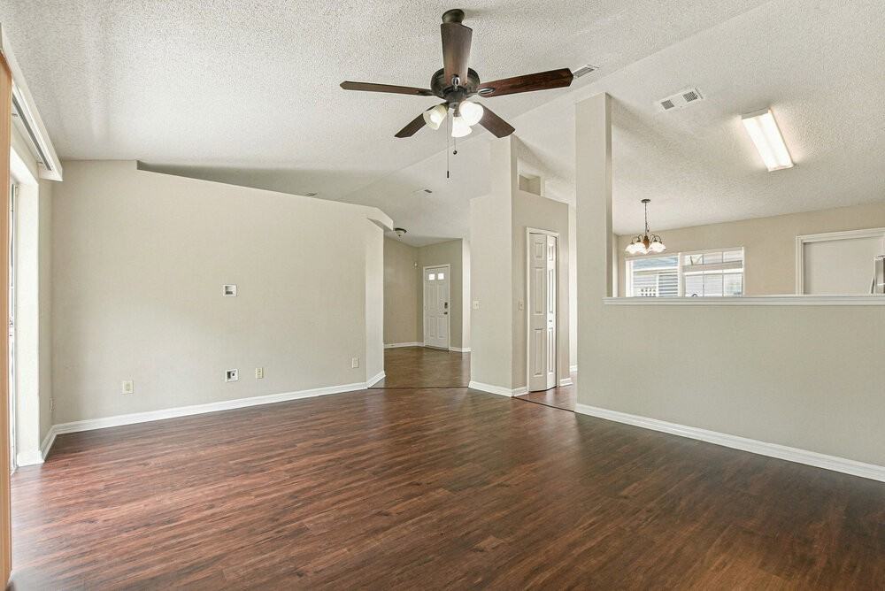 1561 Ortega Ave - Photo 4 of 16