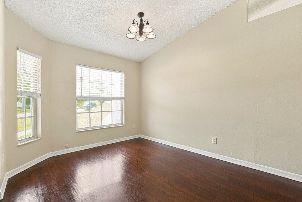 1561 Ortega Ave - Photo 7 of 16