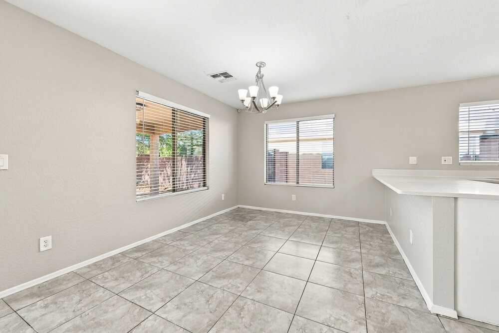 12456 W Mandalay Ln - Photo 6 of 17
