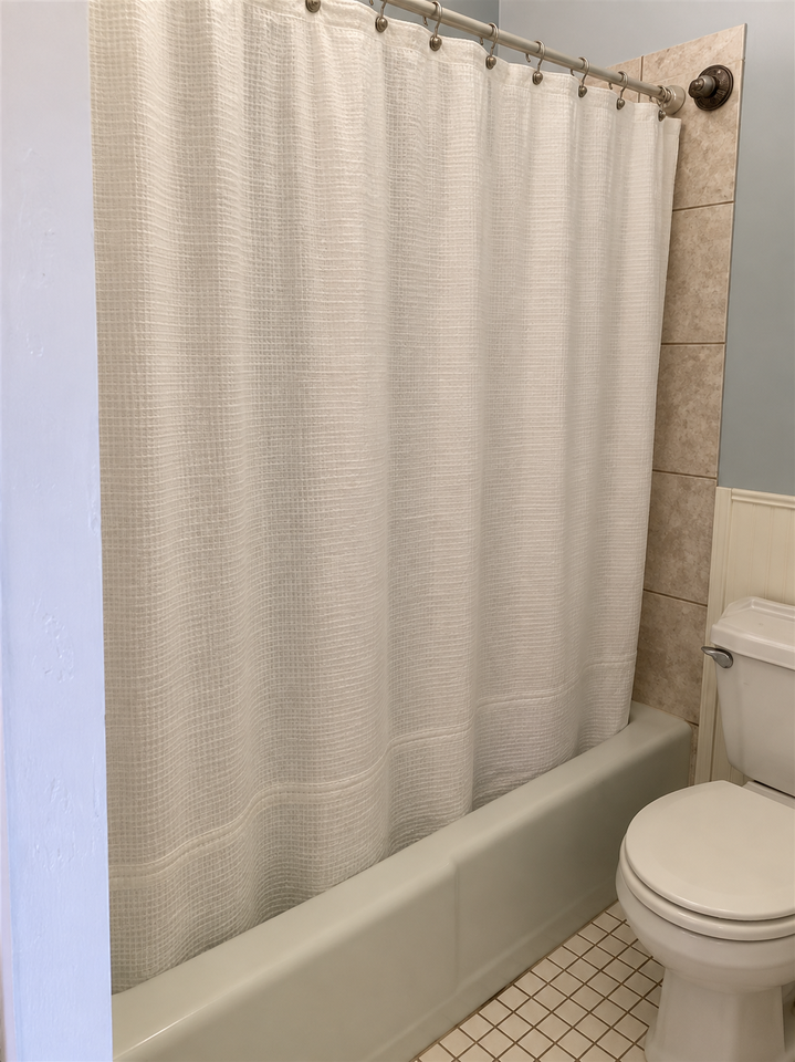 627 E 4th St #627 - Photo 5 of 7