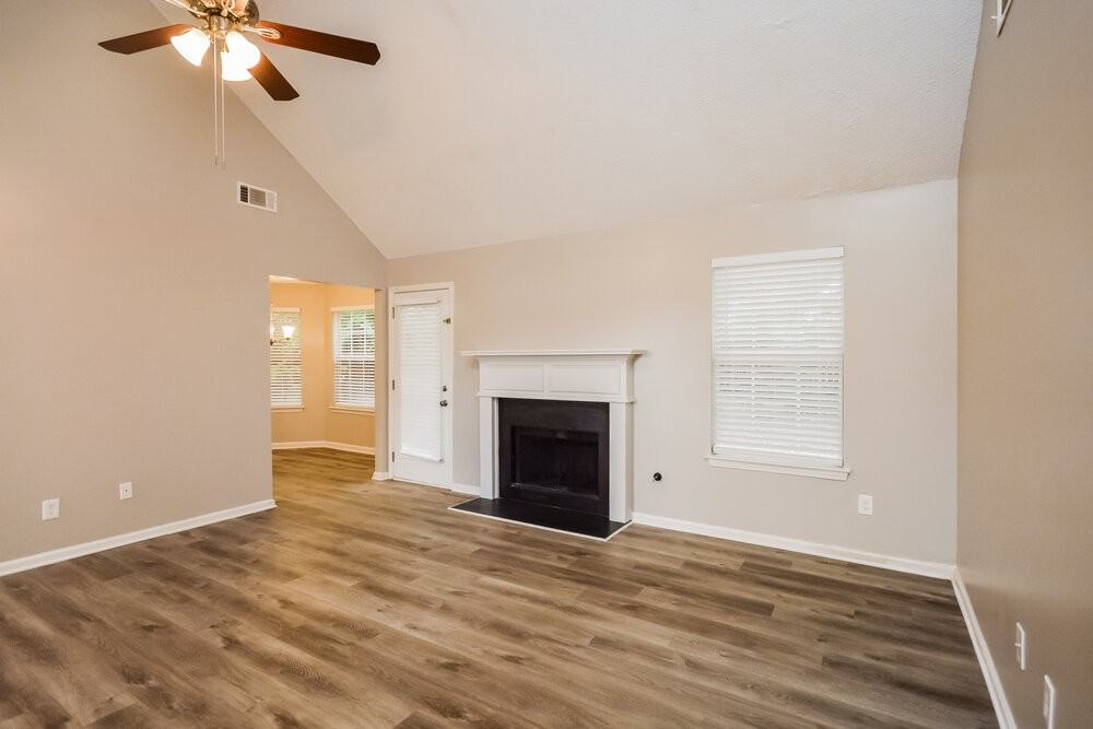 10662 Village Lndg - Photo 3 of 16