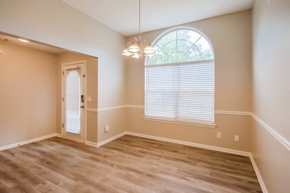 10662 Village Lndg - Photo 5 of 16
