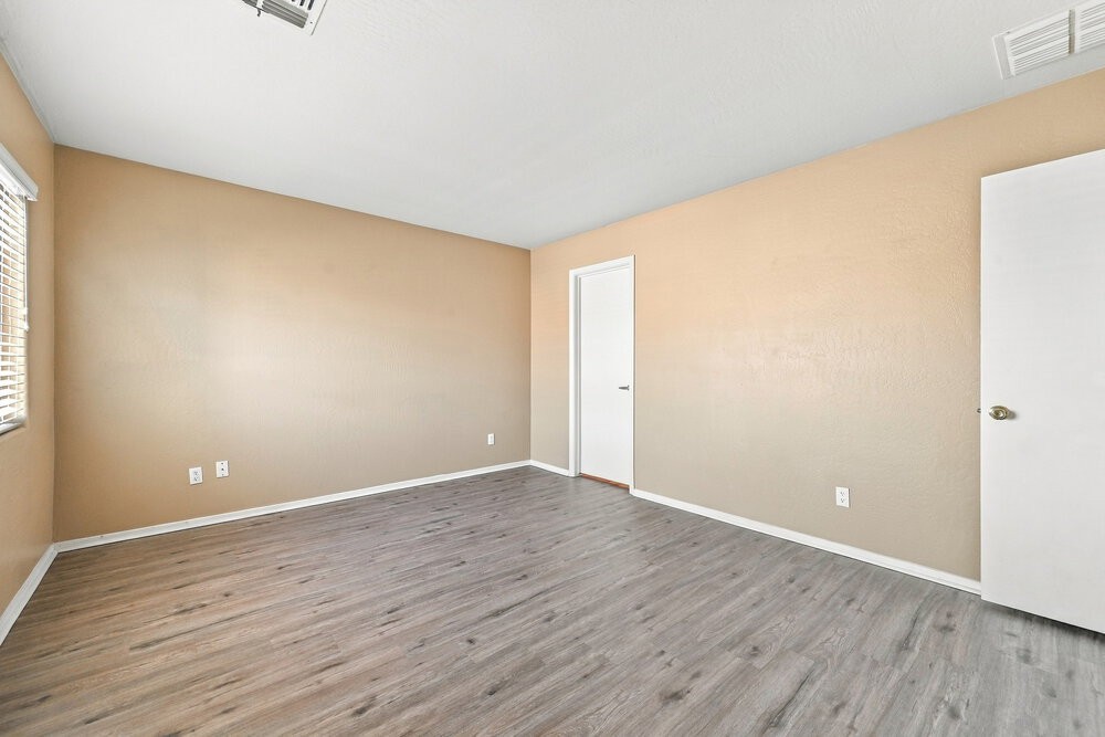 9427 W Monte Vista Rd - Photo 7 of 17