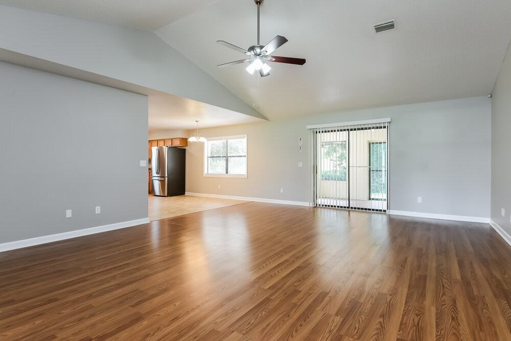10416 Calle De Flores Dr - Photo 5 of 16