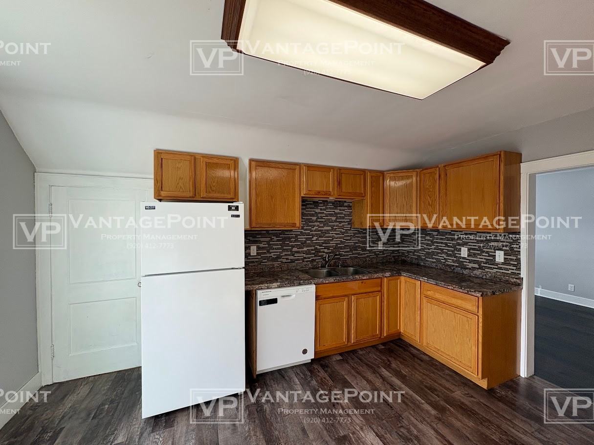 1325 S 19th St Uppr - Photo 4 of 18