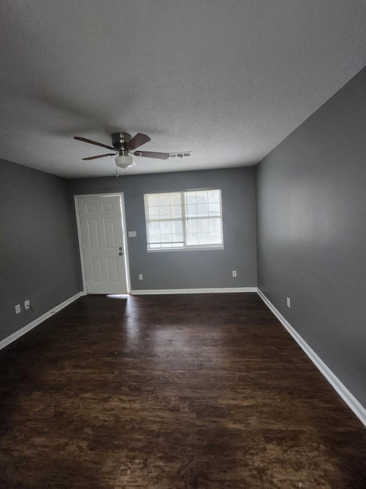 101 Thames Rd - C - 101 #C101 - Photo 2 of 18