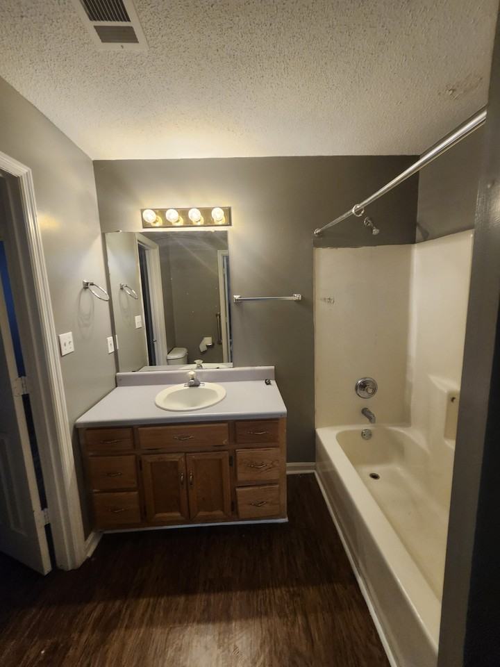 101 Thames Rd - C - 101 #C101 - Photo 7 of 18