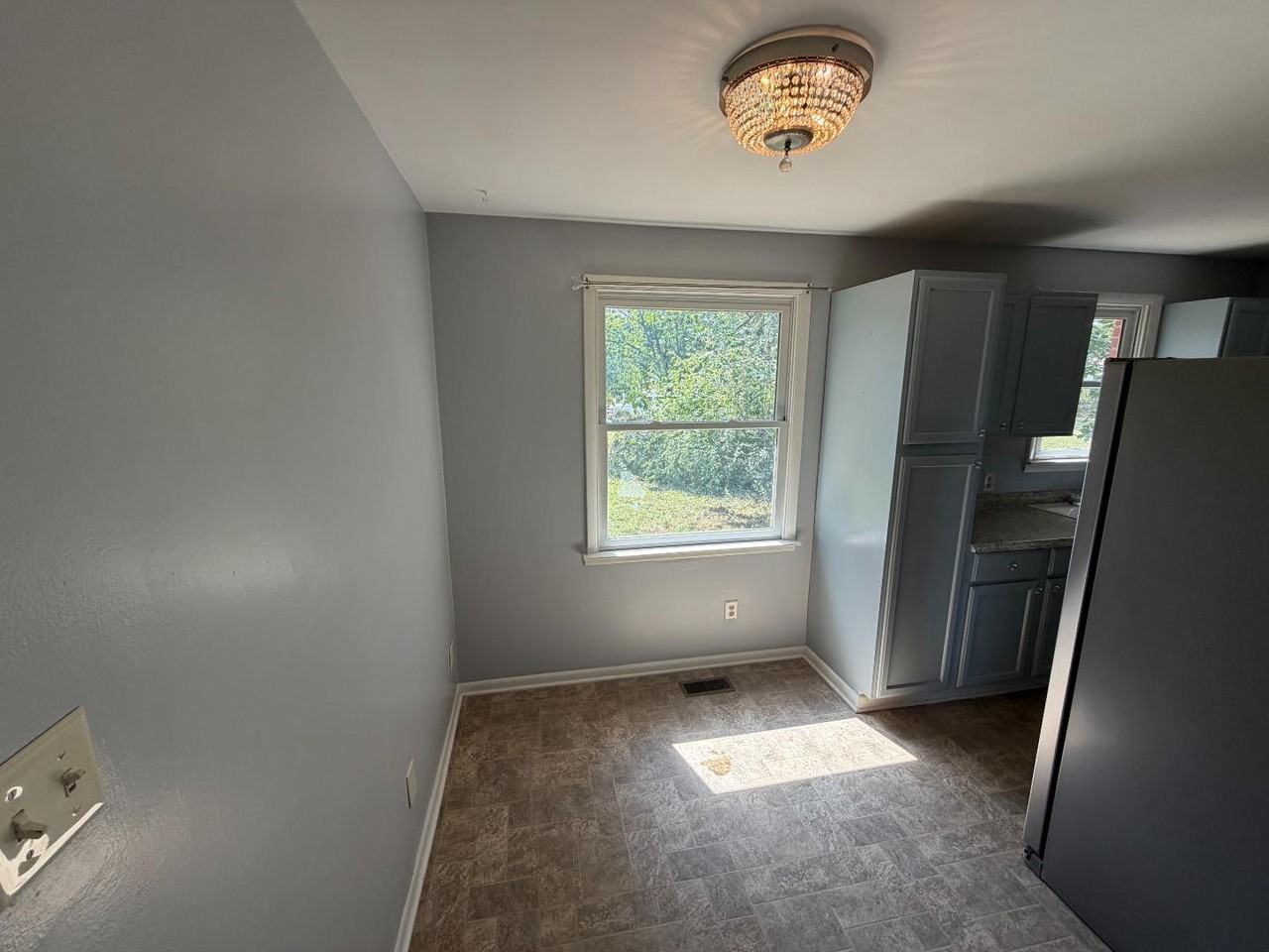 103 Willow St - Photo 7 of 20