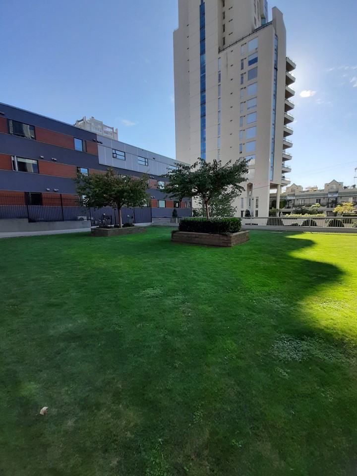 Westsea Towers - Photo 6 of 25