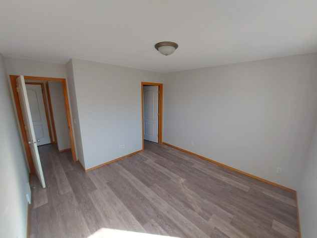 5629 56 St - Photo 5 of 14