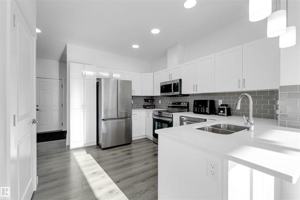 featured image of 2710 66 St Sw
